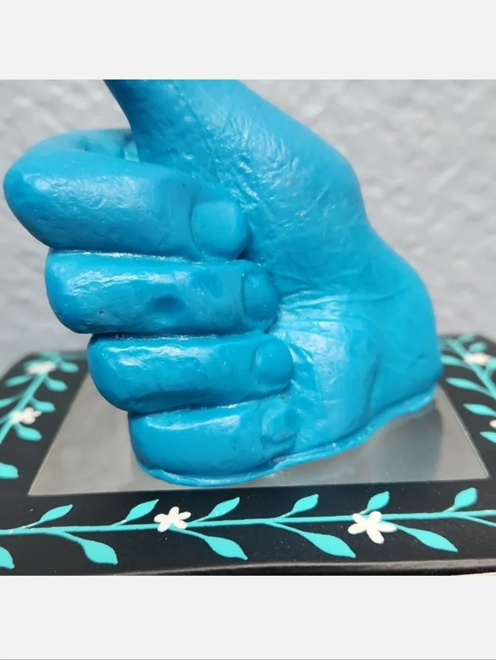 NIB Finchberry Artisan Hand Soap Blue Thumbs Up Vegan